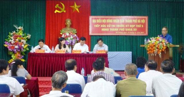 Phó Chủ tịch Phùng Thị Hồng Hà tiếp xúc cử tri huyện Thanh Oai 